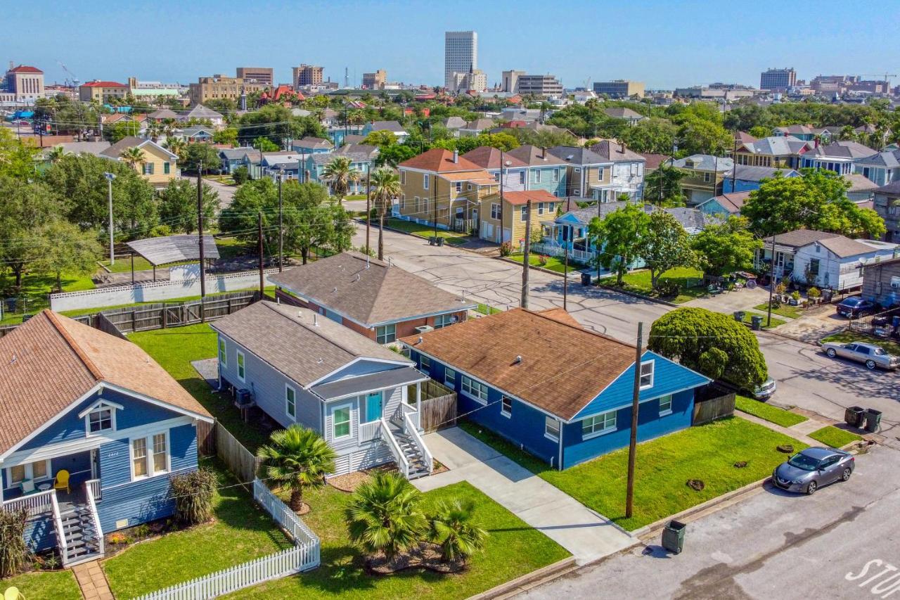 The Breezy Bungalow Galveston Esterno foto
