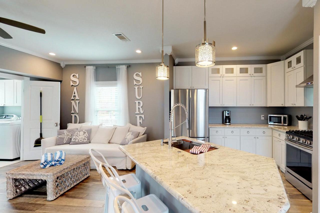 The Breezy Bungalow Galveston Esterno foto