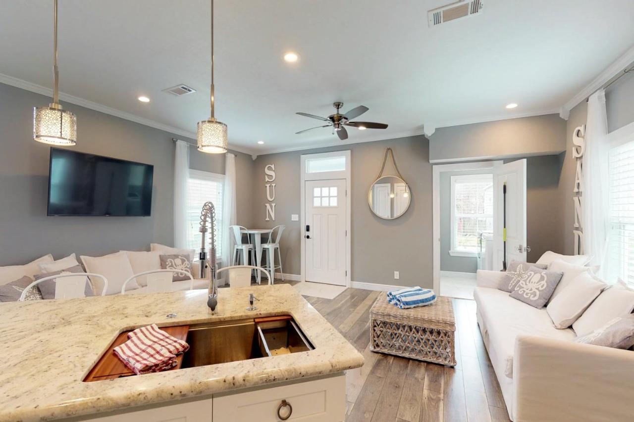 The Breezy Bungalow Galveston Esterno foto